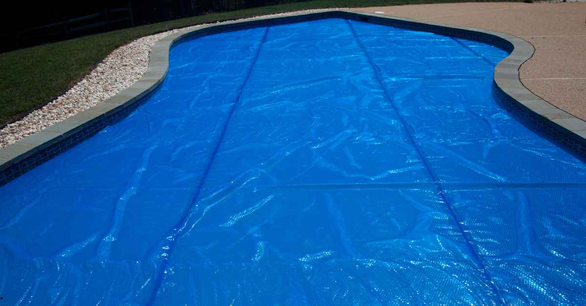 Pode filtrar a piscina com a capa