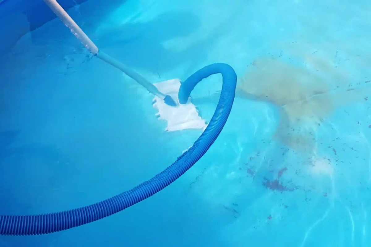 Como aspirar a piscina por gravidade