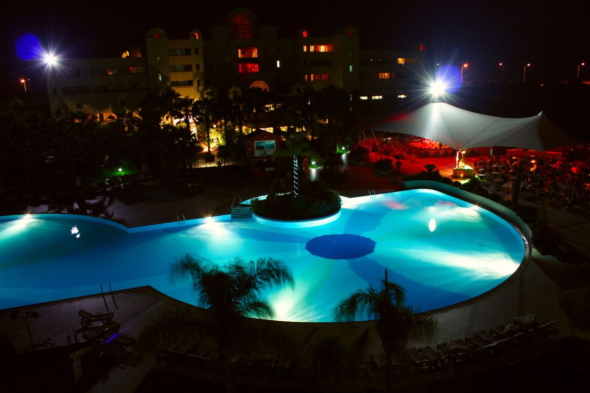 Melhores luzes de LED para piscina